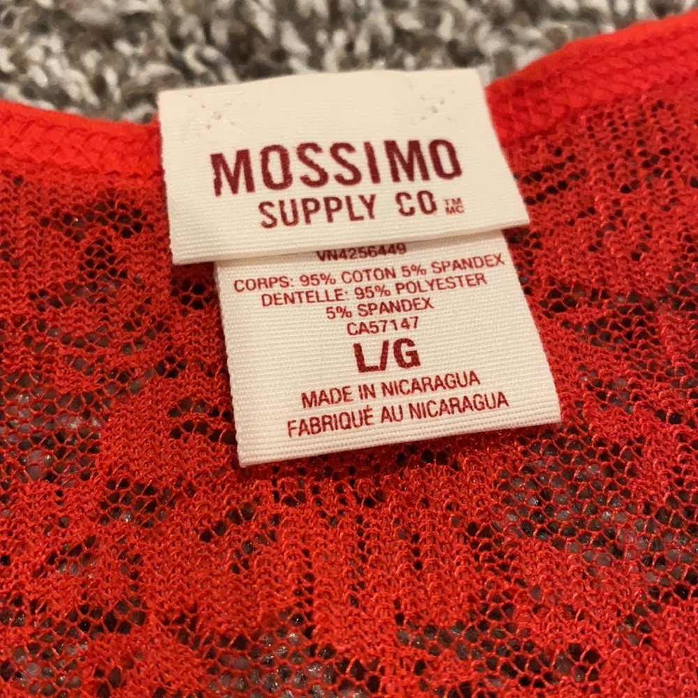 3/$25 🌟 Mossimo Tank - Picture 3 of 3